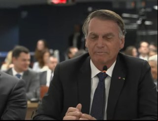 Crusoé: Jair Bolsonaro convida Moraes para ser vice de chapa