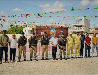 Prefeito Henry Lira e forças de segurança alinham planejamento para garantir tranquilidade no São João de Santa Luzia 2025
