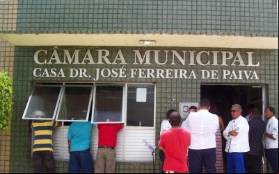 Vereadora Rosângela Andrade denuncia tentativa de intimidação durante sessão da Câmara de Caldas Brandão